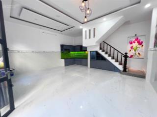 Siêu phẩm bán nhà đúc 4 tấm ,dt 6,7x10m nở hậu 10m hẻm 8m thông đường mã lò