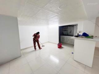 Chính chủ cần bán gấp nhà 2 tầng 1 sẹc đường lê văn duyệt, bình thạnh. giá 5.5 tỷ tl