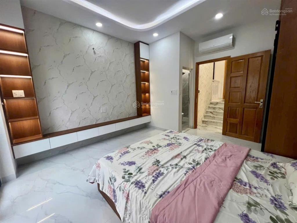 Nhà full nội thất 1 sẹc hương lộ 2, bình tân 4mx17m đúc 1 lửng 3 lầu, có ô chờ thang máy