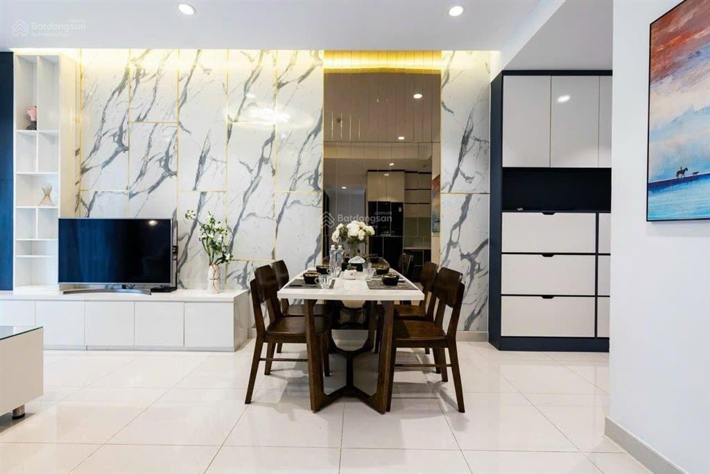 Căn hộ 2pn phạm văn đồng view hồ bơi full nội thất, sổ có sẵn bao phí 1,96 tỷ cho thuê 14tr/tháng