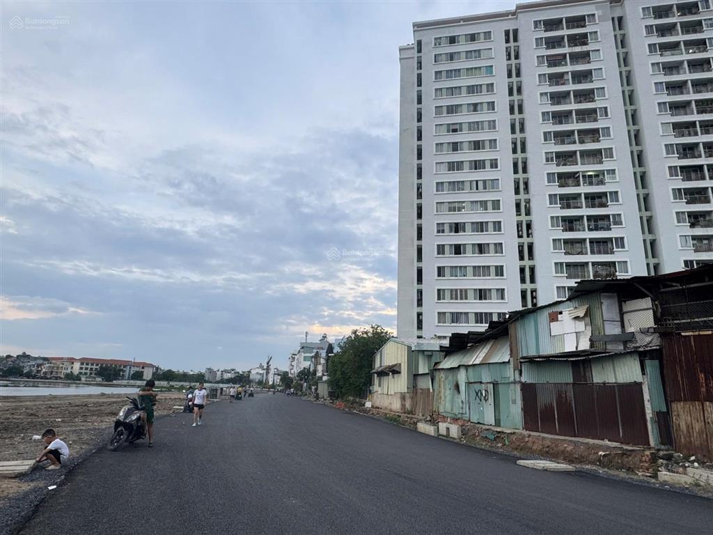 Bán nhà mặt tiền sông vàm thuật phường an phú đông quận 12, diện tích 4x30m, 1 trệt 2 lầu 1 tum