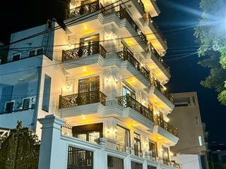 Bán toà nhà 1 hầm, 5 tầng, 9pn, có thang máy
an phú đông, quận 12