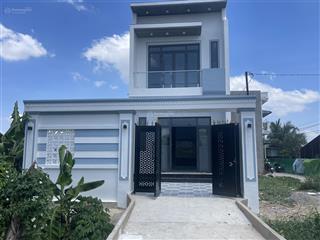 Bán biệt thự 4pn, 4wc, giá cực chất 3,25 tỷ, 142m2 tại tập đoàn 4, cần giuộc, long an