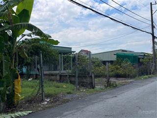 Đất mặt tiền đường nhựa tân liễu dt 375m2, vị trí đẹp, nở hậu