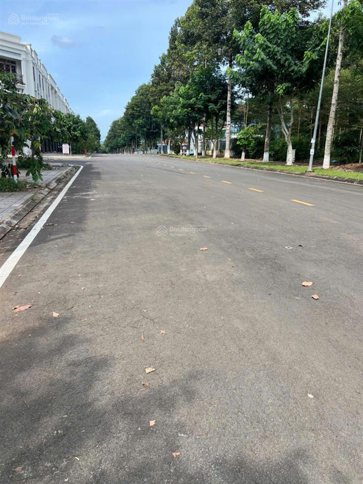 Bán nhà liền kề tại chợ đầu mối dầu giây, thống nhất, đồng nai