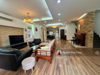 Cho thuê biệt thự song lập 10x30 oasis 2 thuận an, bình dương nhà đẹp ik hình full nội thất