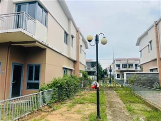 Duy nhất 1 căn biệt thự oasis city 5x16 full thổ cư. 2 mặt thoáng giá rẻ sang tên ngay