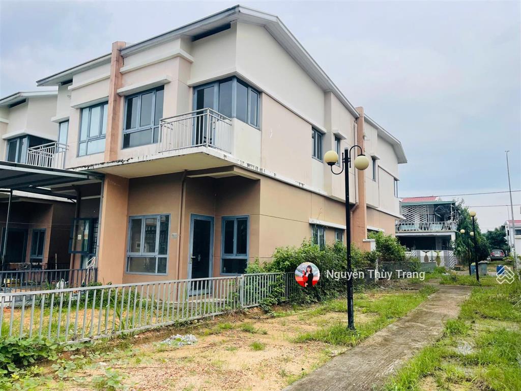 Một căn biệt thự hiếm có oasis city 5x16 full thổ cư, trục chính. giá chỉ 1 căn hiếm có giá tốt