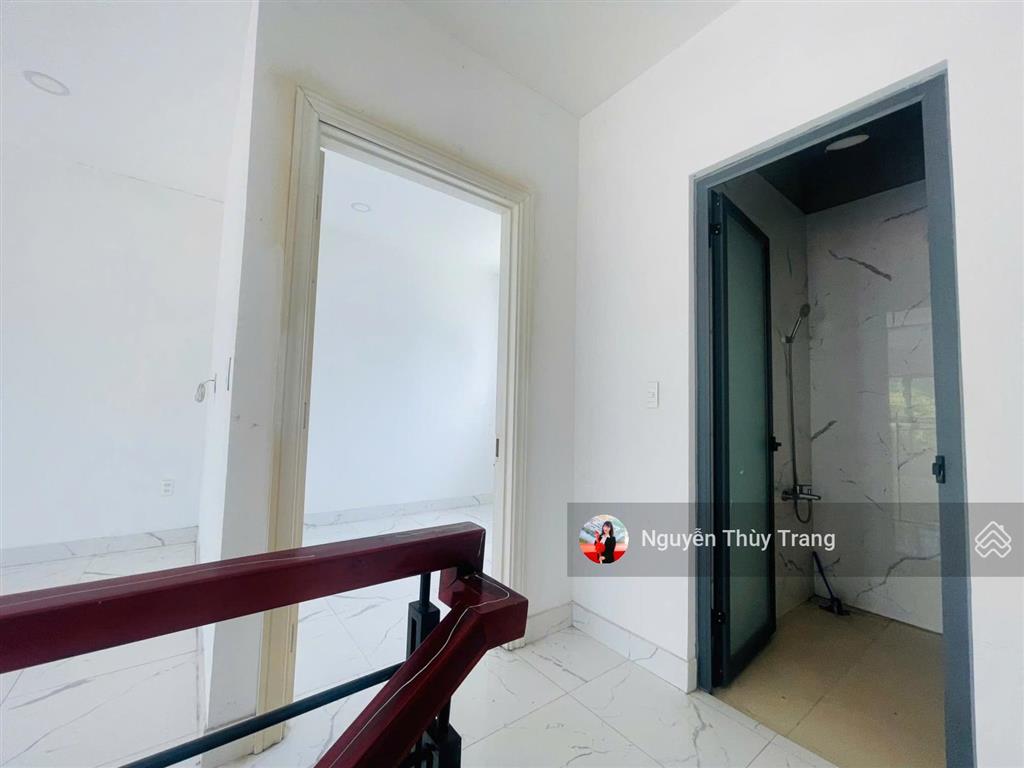 Chỉ 1.75 tỷ nhà đẹp như mơ. cạnh trường đại học việt đức. 5x15m nhà y hình, oasis city bến cát