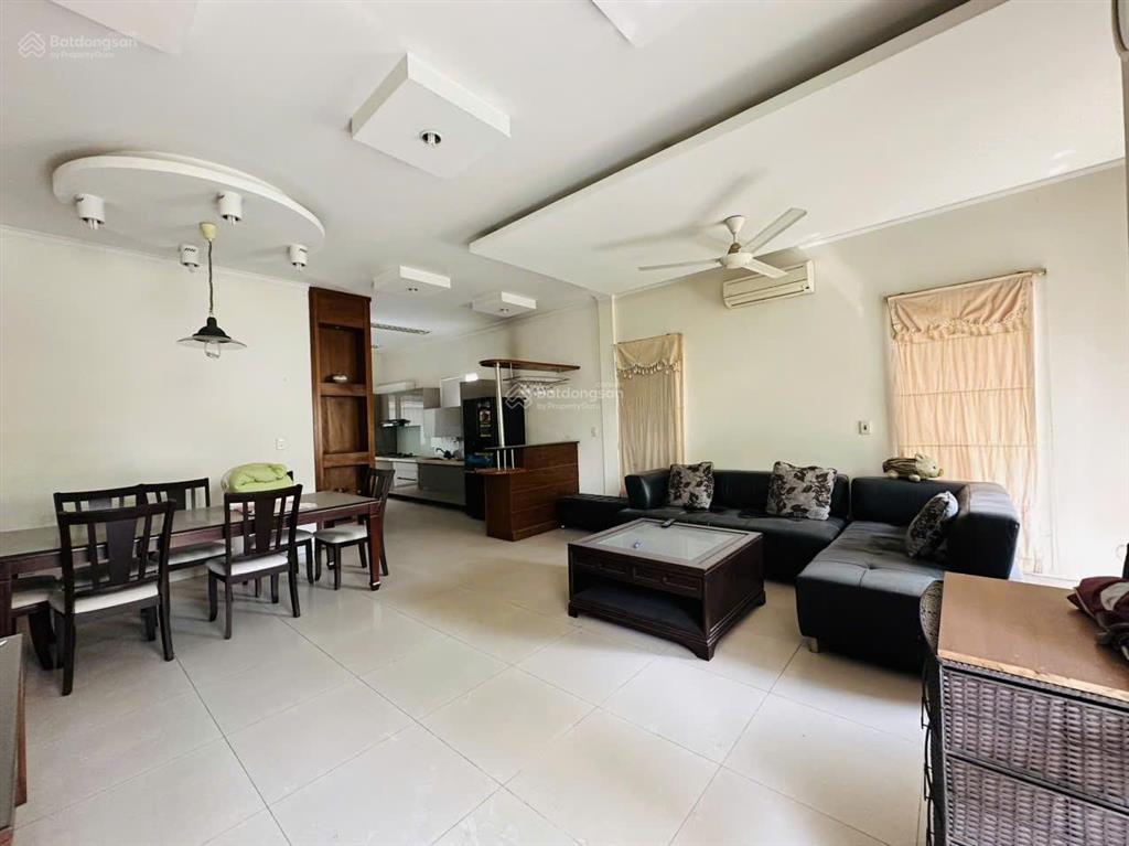 Cho thuê căn gốc bt oasis 1. 3pn dt sử dụng 230m2. nhà đẹp thông thoáng, i hình vào ở luôn