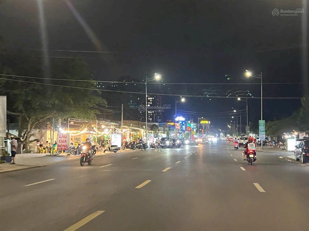 Bất động sản dòng tiền nhà nghỉ suối nhum 6x35m 210m2 7pn thu nhập 12tr/tháng 2,7 tỷ