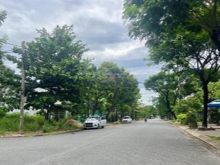 Chính chủ bán góc hai mặt tiền đường nguyễn đăng giai và nguyễn trực 210m2 giá rẻ