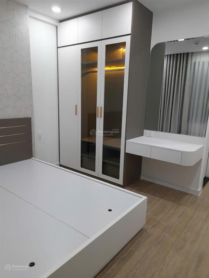 Bán cc saigon south residences, 5,85 tỷ vnd, 75m2, 2pn, 2wc, đẹp, nhiều tiện ích.