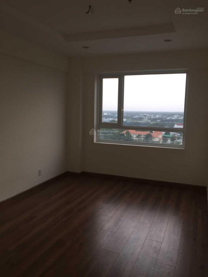 Bán gấp căn hộ cao ốc hưng phát 82m2, 2 phòng ngủ, 2 wc, giá 3.25 tỷ full nội thất