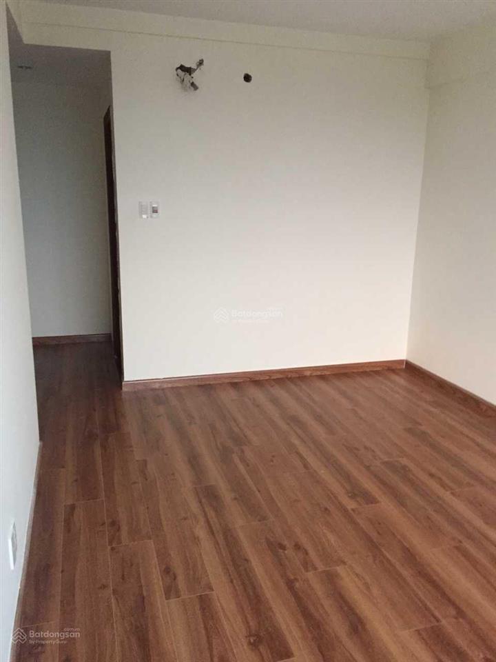 Bán gấp căn hộ cao ốc hưng phát 82m2, 2 phòng ngủ, 2 wc, giá 3.25 tỷ full nội thất