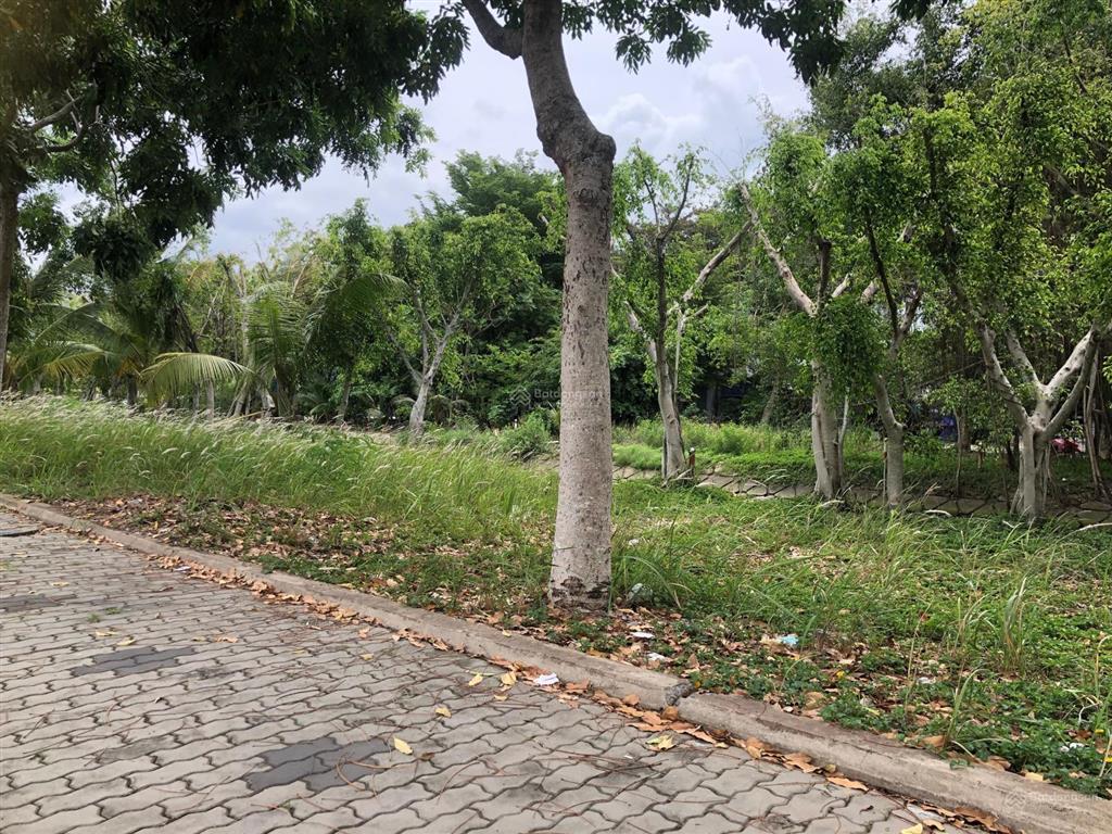 Bán nền biệt thự view rạch dự án vạn phát hưng phú xuân 10x24m giá 52tr/m2.  0911 630 ***