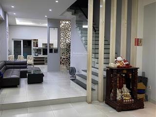 Cần bán nhanh căn nhà phố 1 trệt 3 lầu kdc 6b intresco giá 12ty sổ hồng full nội thất