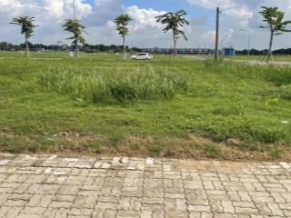 Cần bán nhanh lô đất kđt đông tăng long mặt tiền lã xuân oai giá rẻ nhất thị trường, vị trí đẹp!