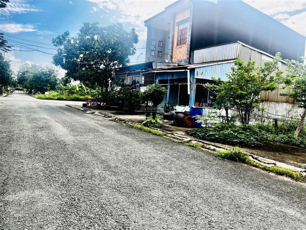 Bán đất 200m2 (8x25) tại nguyễn văn tạo, kdc long thới, chỉ 31 triệu / m2, chính chủ