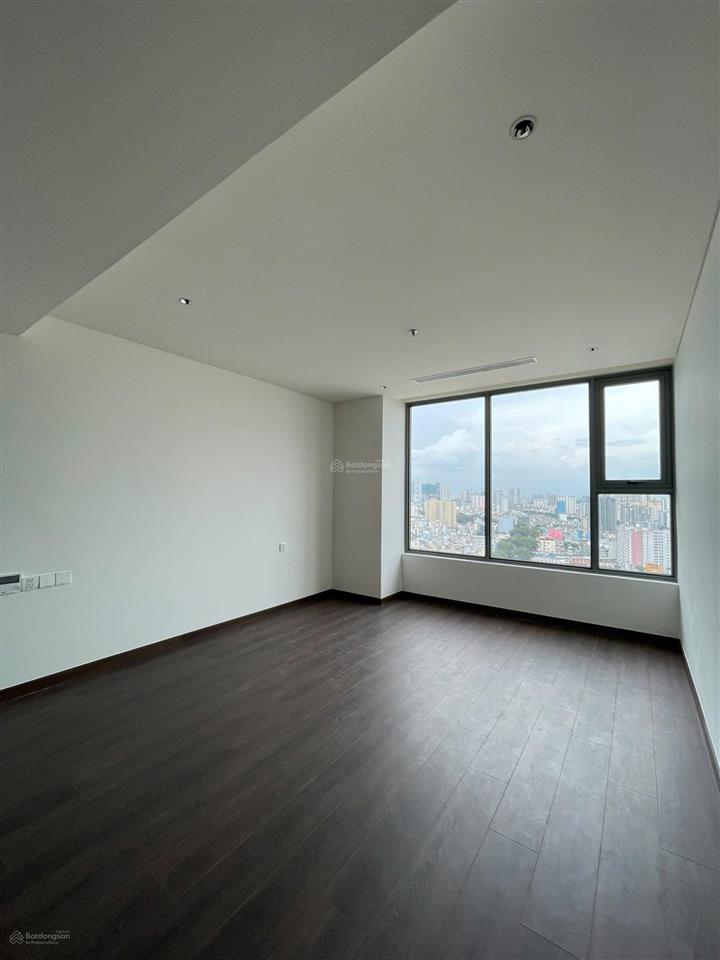 Chuyển nhượng căn hộ kiều by kita  132m2 lầu 23 giá 17,6 all in.  0908 622 ***