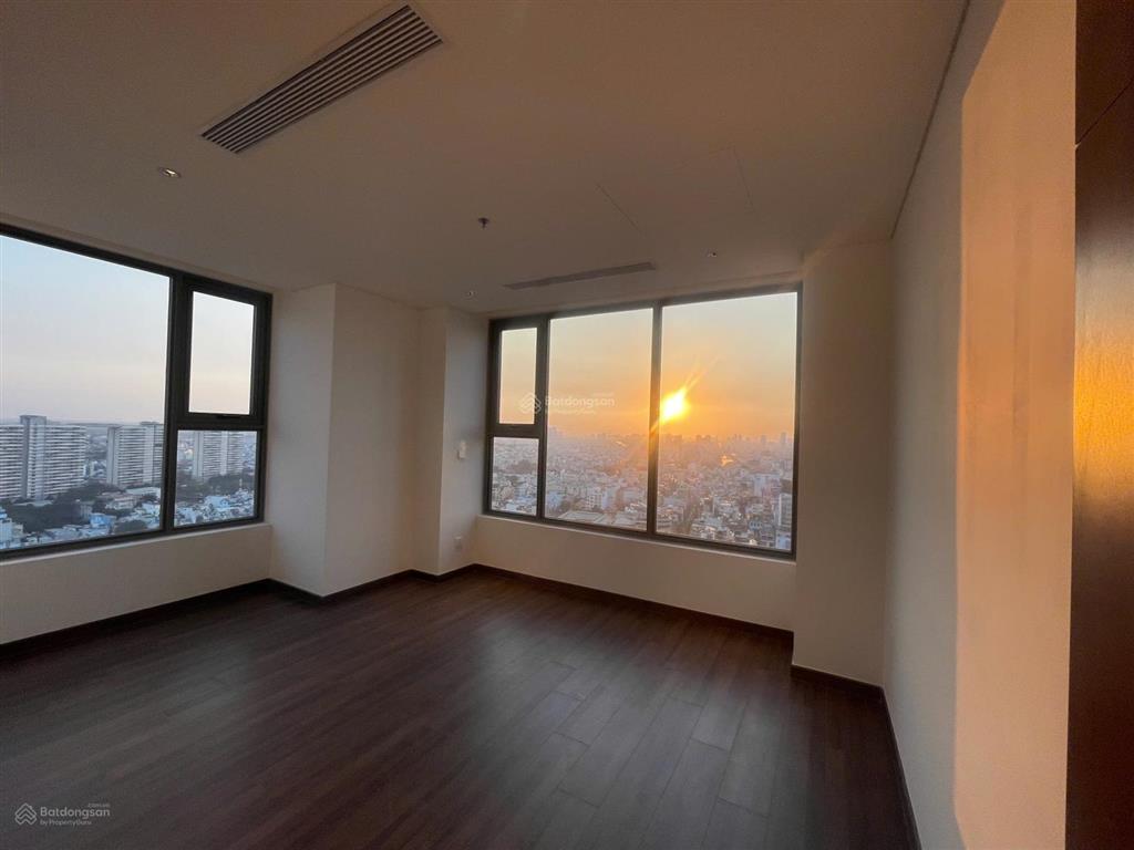 Chuyển nhượng căn hộ kiều by kita  132m2 lầu 23 giá 17,6 all in.  0908 622 ***