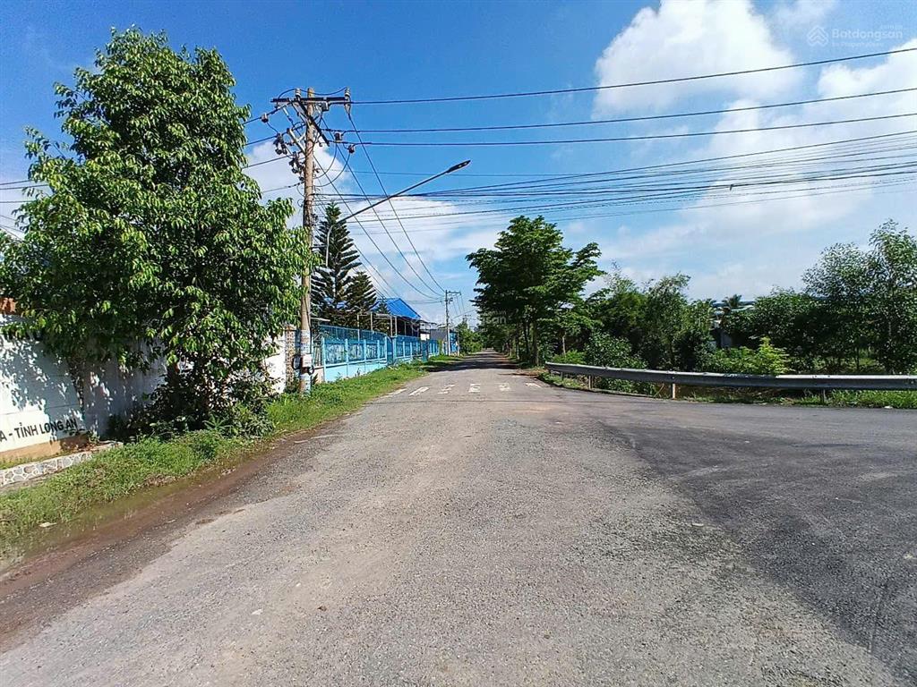 Bán đất skc hơn 5400m2, đã có sẵn nhà xưởng hơn 2500m2, pháp lý chuẩn