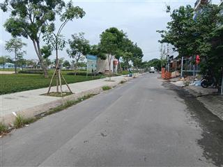 Bán đất mặt tiền đường, đối diện công viên kdc vĩnh lộc, hỗ trợ vay