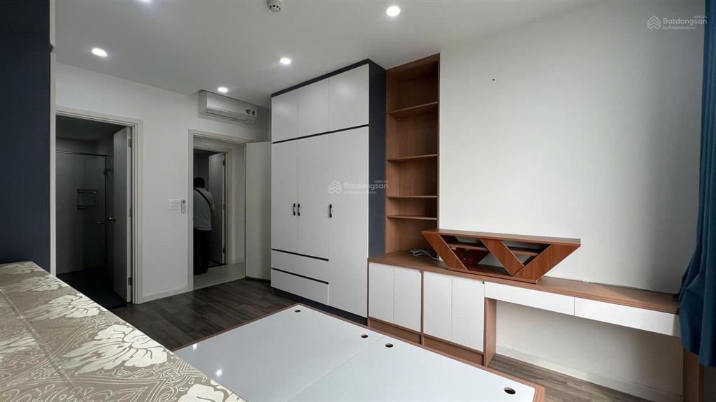 Chính chủ cho thuê căn hộ 2pn 2wc 93m2 full nội thất mới làm  0932 879 ***