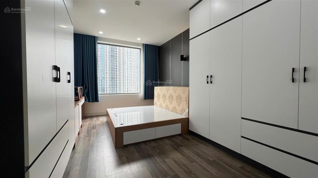 Chính chủ cho thuê căn hộ 2pn 2wc 93m2 full nội thất mới làm  0932 879 ***