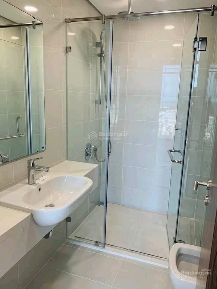 Chính chủ cần bán gấp căn hộ eco green quận 7, loại 2pn  xem nhà 0932 879 ***