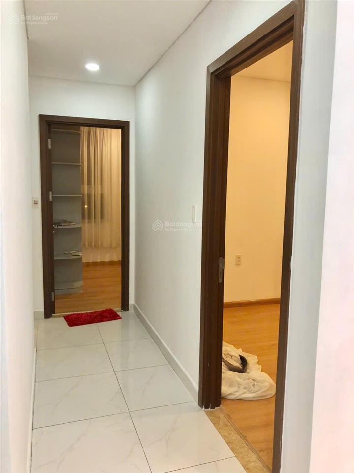 Bán hưng phát silver star, căn góc 106m, 3 phòng ngủ, 2wc, 2 ban công, sổ hồng cầm tay, hỗ trợ bank