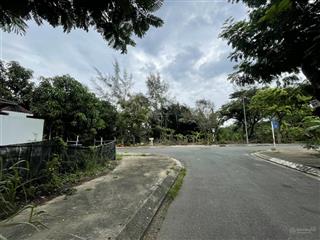 Bán lô biệt thự góc 2mt đường 16m đối diện công viên kdc phước kiển a giá 80tr/m2