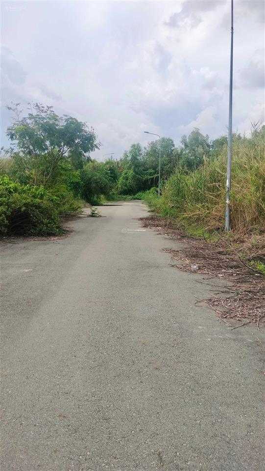 Bán đất thổ cư đã có sổ hồng, 6x13.6m, giá 3tỷ2, khu vực huyện nhà bè