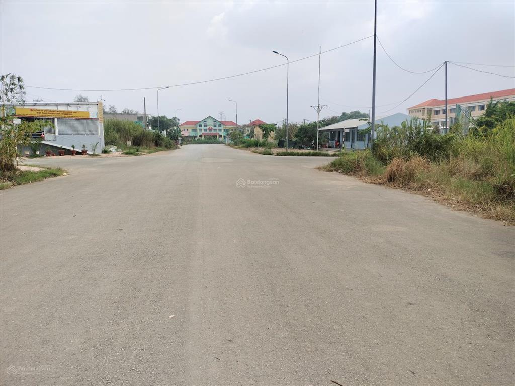 Bán đất khu 28ha thổ cư đã có sổ 5x24m, đường 14m, khu vực nhơn đức, nhà bè, giá 31tr/m2