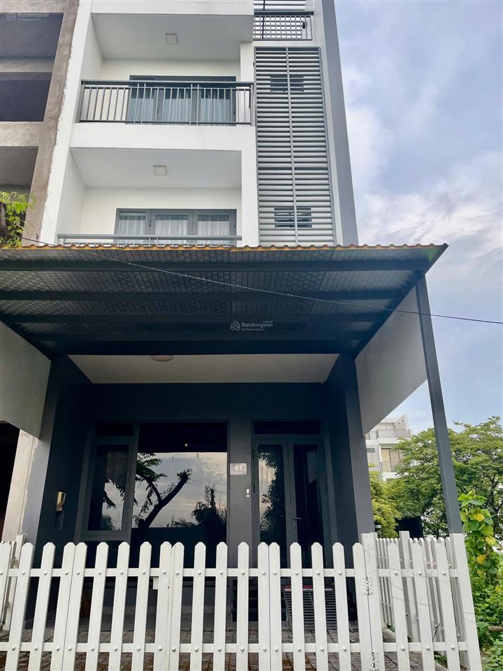 Chuyên giỏ hàng cắt lỗ, the star 5x15m, 5x25m, 10x20m đường 12m giá từ 28tr/m2