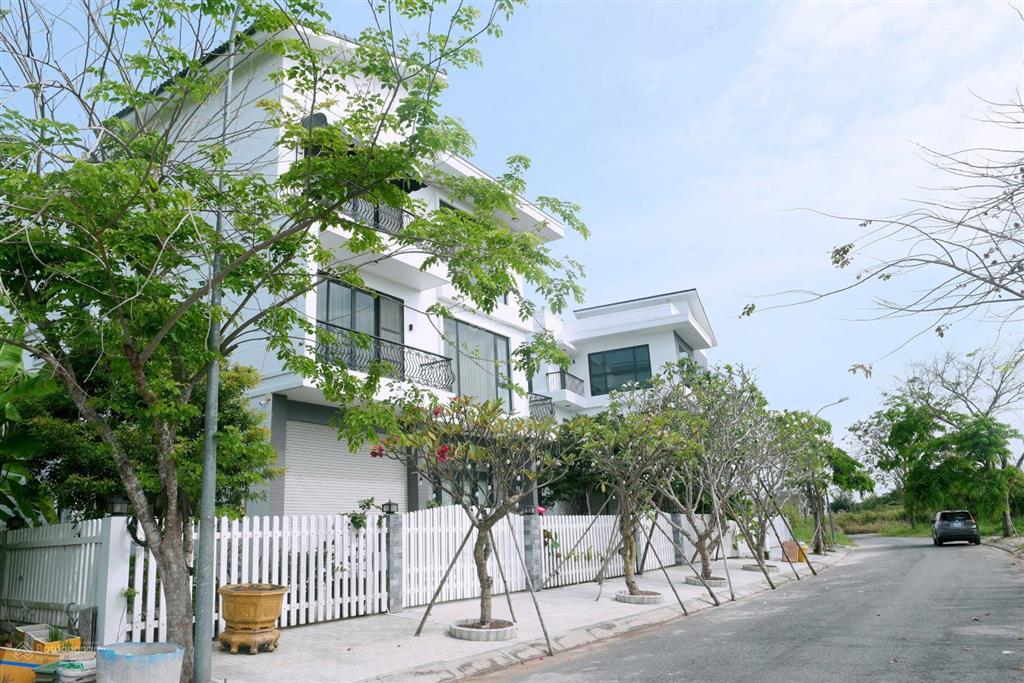 Chuyên giỏ hàng chuyển nhượng, 5x15m, 5x25m, 10x20m giá từ 26tr/m2  0986 833 *** thảo nguyễn