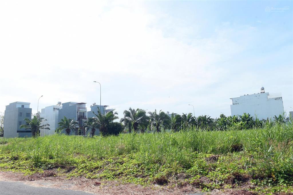 Bán nhanh đất nền 5x23m đường 12m, view trường học, giá 30tr/m2  0986 833 *** thảo nguyễn