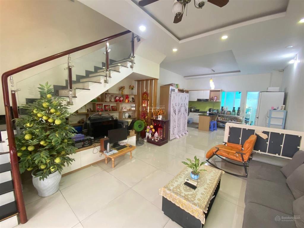 Cho thuê nhà mega ruby khang điền 15 tr/th,  sam
