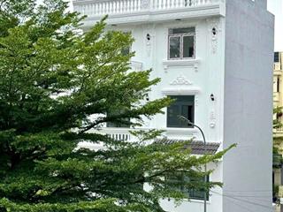 Nhà giá 7,2 tỷ, dt 8*11m, 1 lửng + 3 lầu + sân thượng, đường lê văn lương, xã nhơn đức, nhà bè