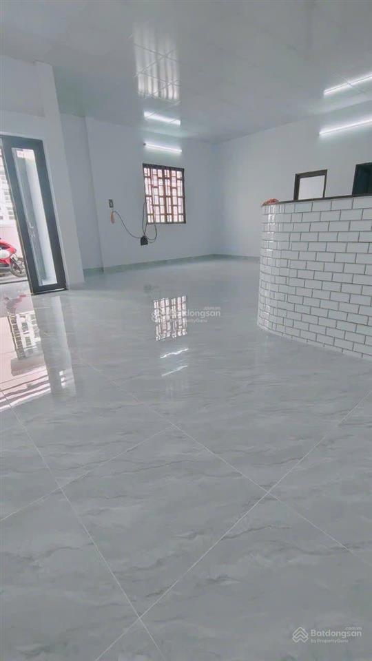 Nhà giá 1,8 tỷ, dt 12*10m, đường lê văn lương nối dài, qua cầu rạch tôm 900m