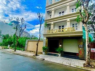 Khách sạn giá 28,5 tỷ, dt 7*19m, 5 tầng, 24 phòng, đường 2c, phạm hữu lầu, q7