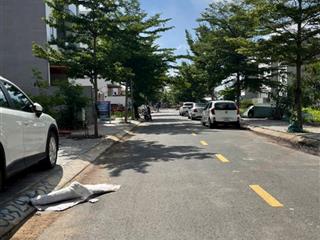 Nhà cấp 4 mặt tiền đường hoàng quốc việt 77m2 giá 9.9 tỷ