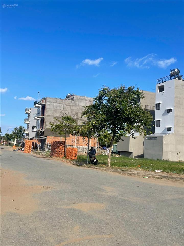 Đất đường đào trí 5x22=110m2 giá 7.5 tỷ, vị trí đẹp