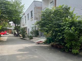 Đất đường hoàng quốc việt 5x18=90m2 giá 9.8 tỷ, sổ riêng