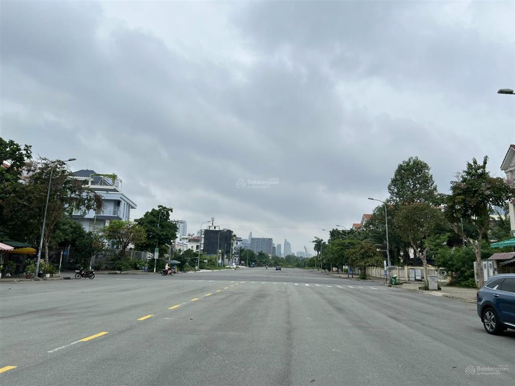 Bán nhà mặt tiền đường 40m, phường bình an