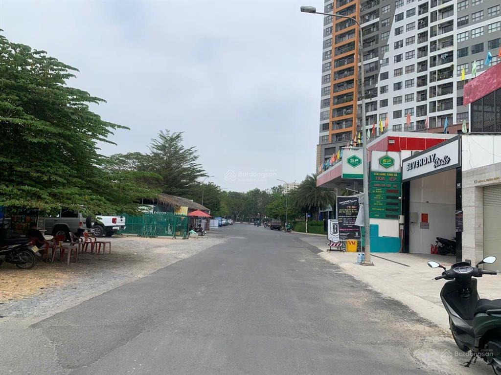 Bắn đất mặt tiền gần khu sala. khu dân cư hiện hữu, chỉ 270tr/m2