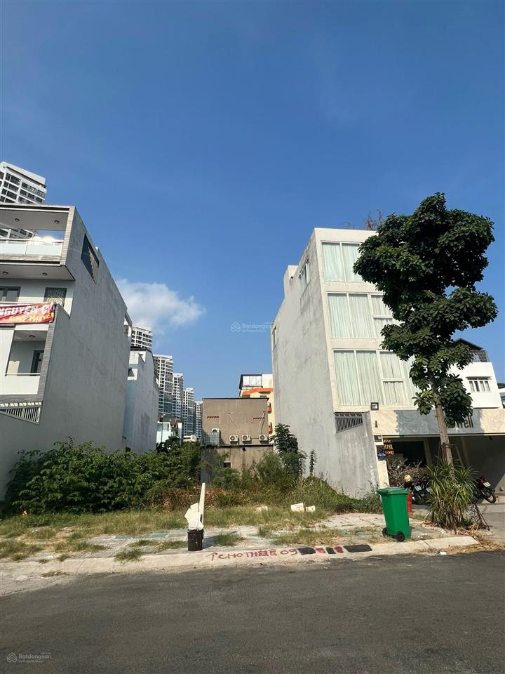 Bắn đất mặt tiền gần khu sala. khu dân cư hiện hữu, chỉ 270tr/m2