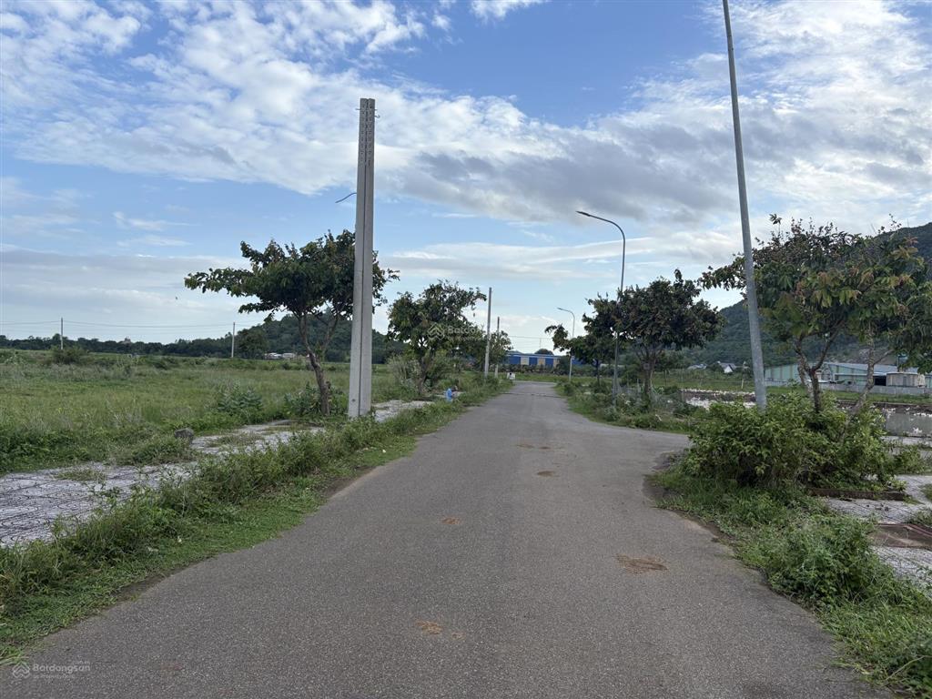 Bán đất hình thổi vàng tại lê trọng tấn, tân hưng, bà rịa, 2.2tỷ, 183.1m2