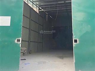 Cho thuê kho mới đẹp trần cao, dt 135m2 , mt 8m2, kho mặt ngõ tải 10 tấn yên hòa, cầu giấy, 18tr