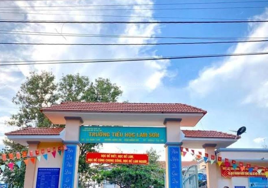 Chính chủ kẹt tiền cần bán lô đất 126m2 tại xã suối caoxuân lộc 390 triệu shr